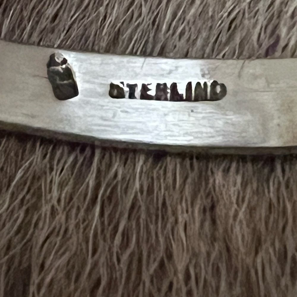 Beautiful Native Sterling Silver Bangle - image 7